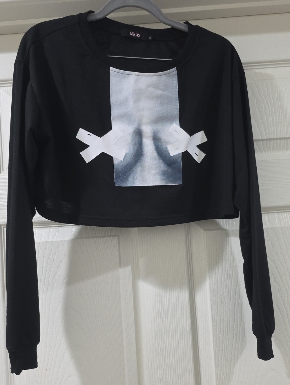 Black Cropped Graphic Long-Sleeve Tape - Over Chest Crop Top - Medium